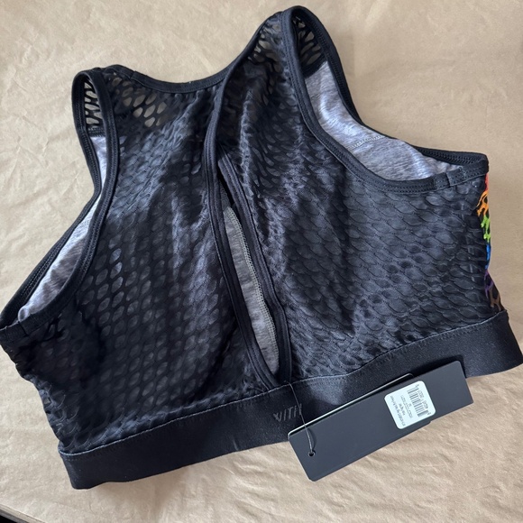 NWT Peloton Sports Bra High Neck Pride Flag Black Rainbow Size Medium - Picture 7 of 16